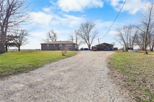 38080 Osawatomie Road, Osawatomie, KS 66064