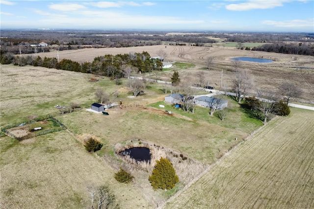 38080 Osawatomie Road, Osawatomie, KS 66064