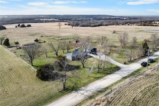 38080 Osawatomie Road, Osawatomie, KS 66064