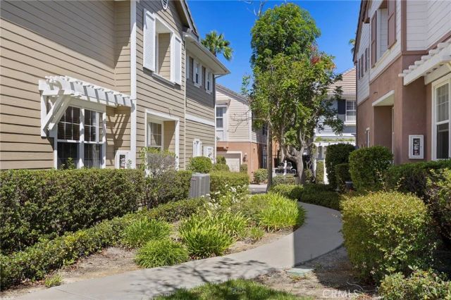 35 St Mays Rd, Ladera Ranch, CA 92694