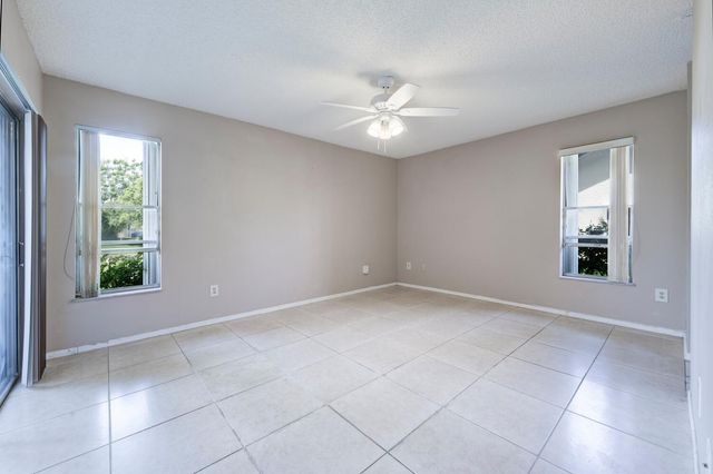 116 Village Walk Drive, Royal Palm Beach, FL 33411