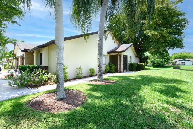 116 Village Walk Drive, Royal Palm Beach, FL 33411