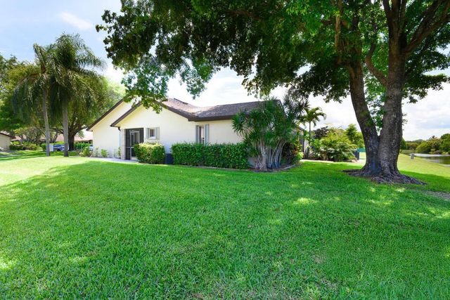 116 Village Walk Drive, Royal Palm Beach, FL 33411