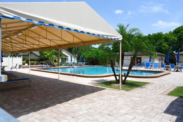 116 Village Walk Drive, Royal Palm Beach, FL 33411