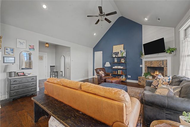 908 Fallon Street, Siloam Springs, AR 72761