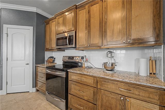 908 Fallon Street, Siloam Springs, AR 72761