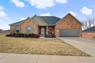 908 Fallon Street, Siloam Springs, AR 72761