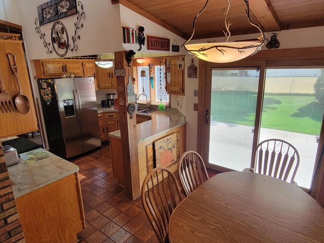 3165 S Manor COURT, New Berlin, WI 53151