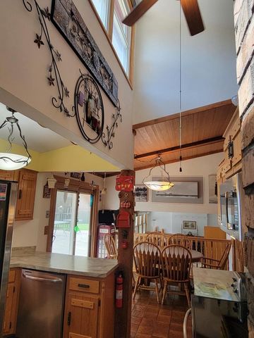 3165 S Manor COURT, New Berlin, WI 53151
