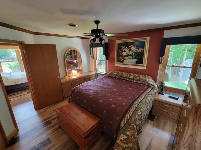 3165 S Manor COURT, New Berlin, WI 53151