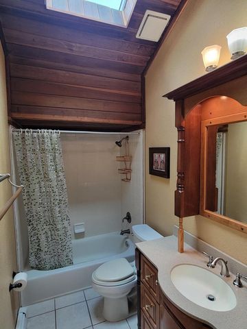 3165 S Manor COURT, New Berlin, WI 53151