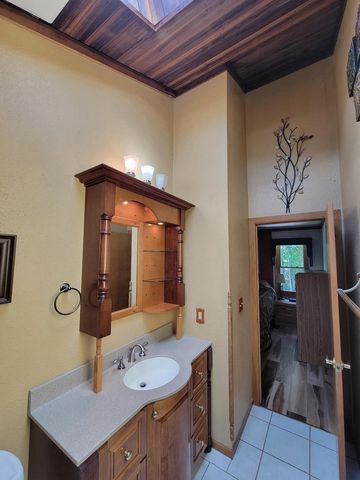 3165 S Manor COURT, New Berlin, WI 53151