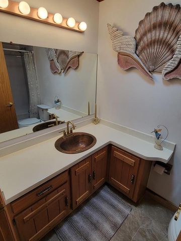3165 S Manor COURT, New Berlin, WI 53151