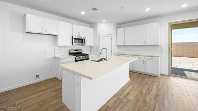 652 Semitone Lane, Henderson, NV 89015