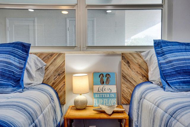 1169 Hillsboro 203, Hillsboro Beach, FL 33062