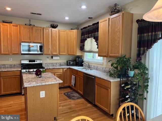 2550 JAMES MADISON CIR, Herndon, VA 20171