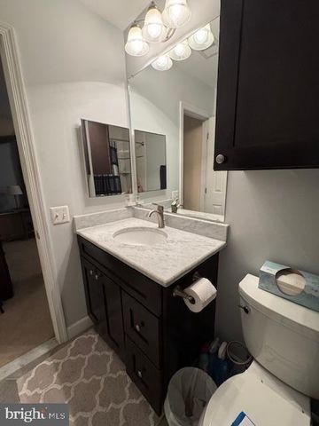 2550 JAMES MADISON CIR, Herndon, VA 20171