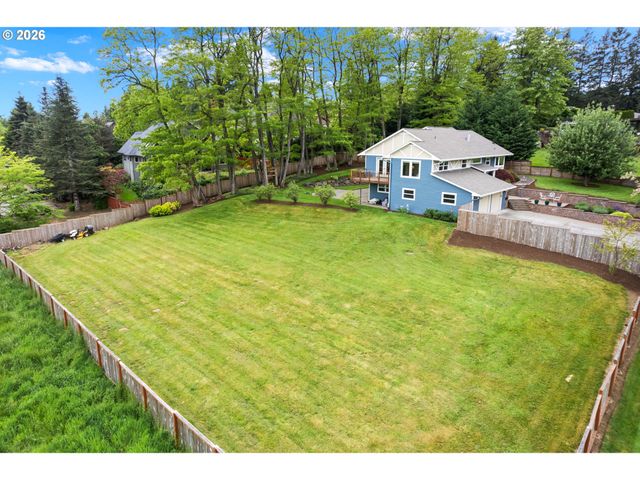 12395 Sw CLARA Ln, Lake Oswego, OR 97035