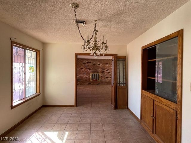 5712 Pinecone Place, Las Vegas, NV 89108