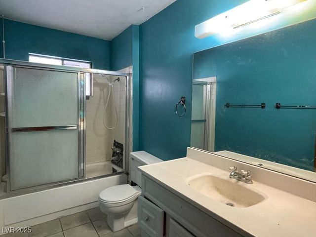 5712 Pinecone Place, Las Vegas, NV 89108