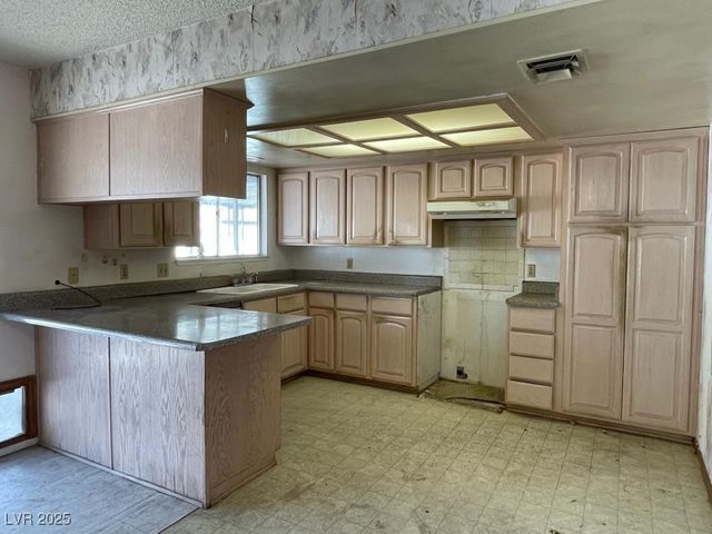 5712 Pinecone Place, Las Vegas, NV 89108