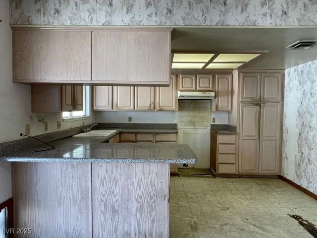 5712 Pinecone Place, Las Vegas, NV 89108