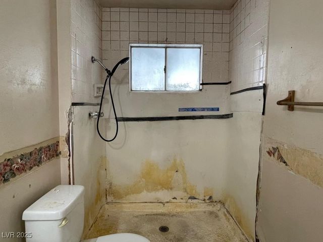 5712 Pinecone Place, Las Vegas, NV 89108