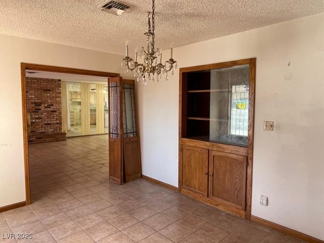 5712 Pinecone Place, Las Vegas, NV 89108