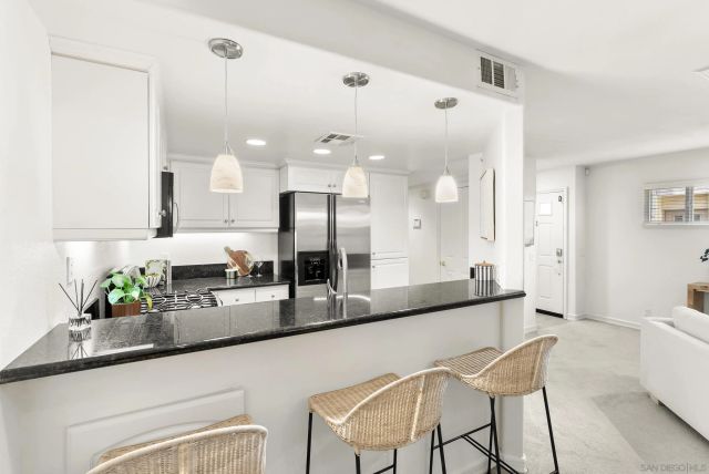 555 Eaton St. N, Oceanside, CA 92054