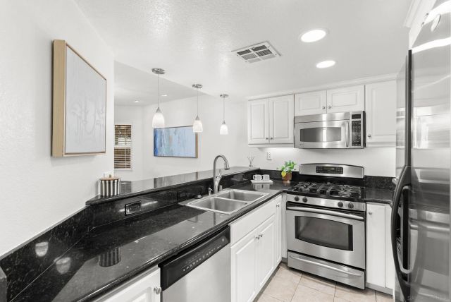 555 Eaton St. N, Oceanside, CA 92054