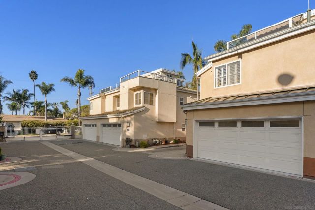 555 Eaton St. N, Oceanside, CA 92054