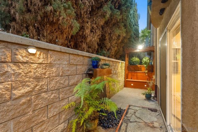 555 Eaton St. N, Oceanside, CA 92054