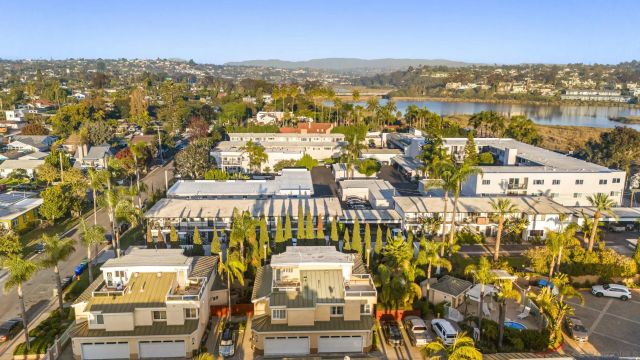 555 Eaton St. N, Oceanside, CA 92054