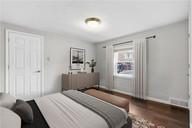 5241 Dresden Way, Lawrenceville, PA 15201