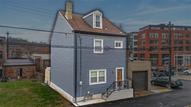 5241 Dresden Way, Lawrenceville, PA 15201
