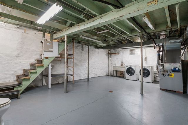 5241 Dresden Way, Lawrenceville, PA 15201