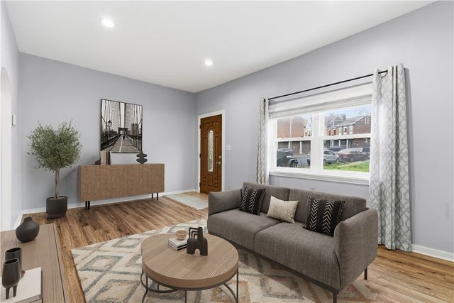 5241 Dresden Way, Lawrenceville, PA 15201