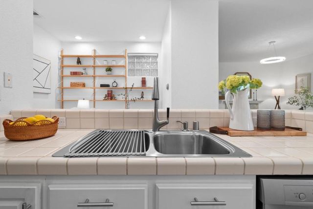 445 Milan Drive 202, San Jose, CA 95134