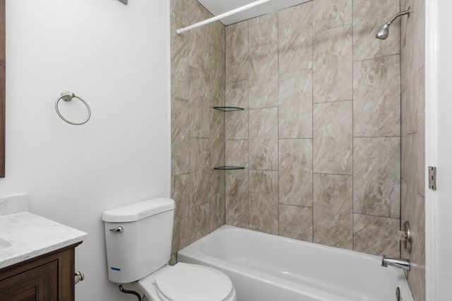 5079 LAMBSGATE LN, Woodbridge, VA 22193