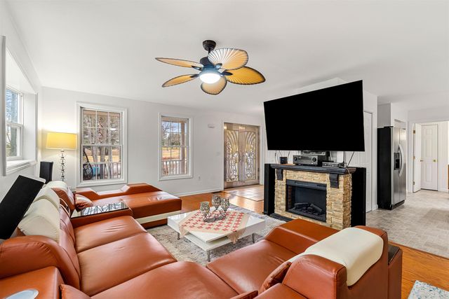 19 Whittemore Road, Pembroke, NH 03275