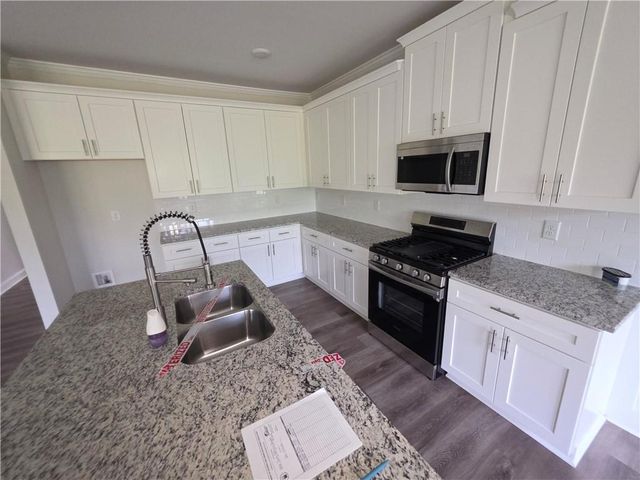1092 Sunny Valley Lane, Braselton, GA 30517