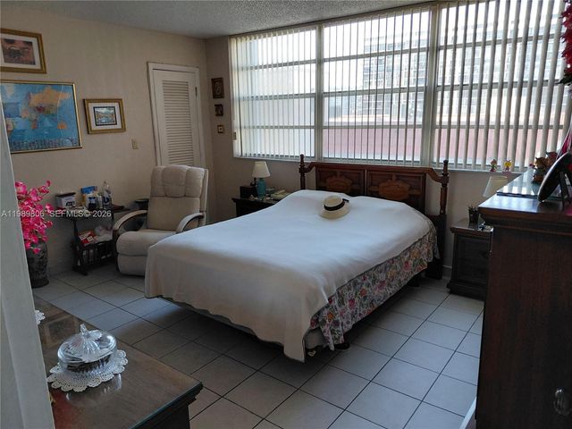 3113 S Ocean Dr 504, Hallandale Beach, FL 33009