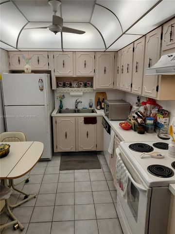 3113 S Ocean Dr 504, Hallandale Beach, FL 33009