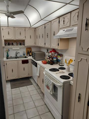 3113 S Ocean Dr 504, Hallandale Beach, FL 33009