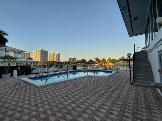 3113 S Ocean Dr 504, Hallandale Beach, FL 33009