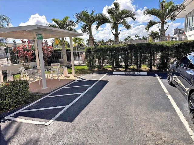 3113 S Ocean Dr 504, Hallandale Beach, FL 33009