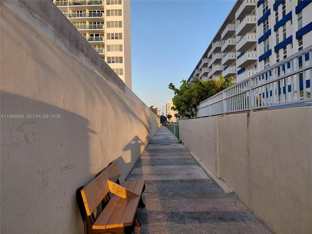 3113 S Ocean Dr 504, Hallandale Beach, FL 33009