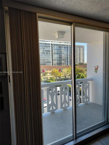 3113 S Ocean Dr 504, Hallandale Beach, FL 33009