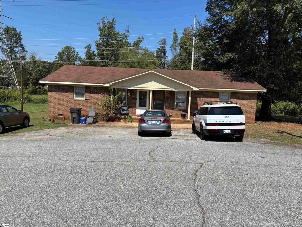 62 Circle Drive, Greenville, SC 29617