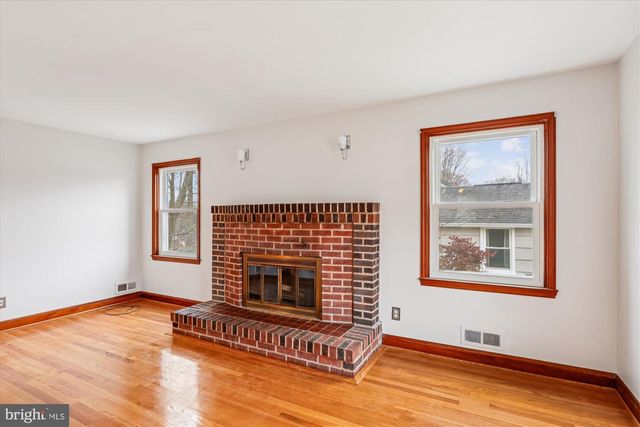 229 GRALAN RD, Baltimore, MD 21228